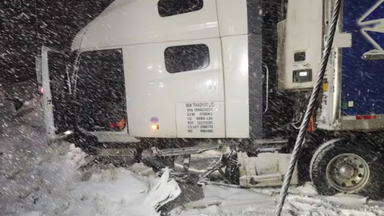 Veille de Noël : conditions routières périlleuses sur la Sea-to-Sky, Coquihalla