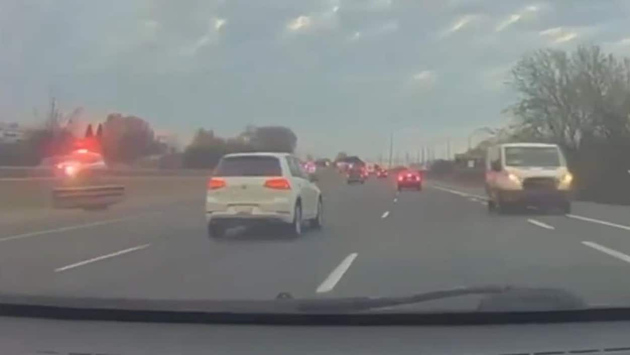 Accident mortel à contresens sur l’autoroute 401 : deux policiers subiront un procès