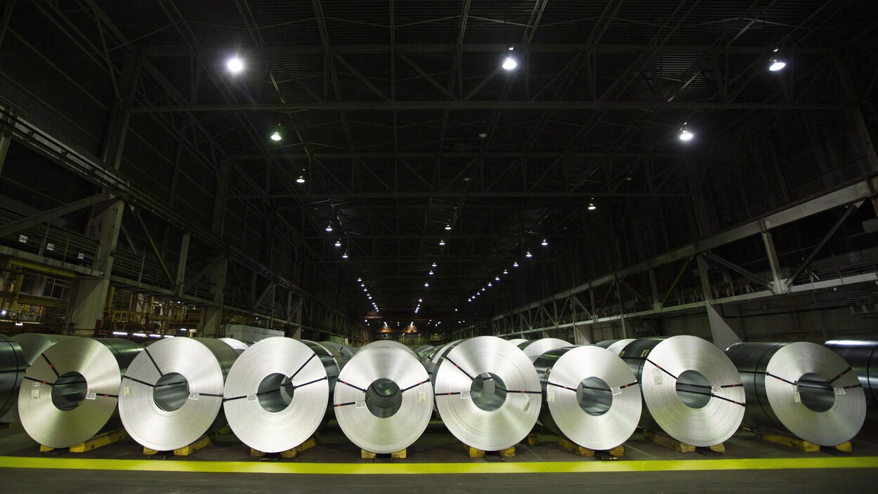 Des rouleaux d'aluminium.