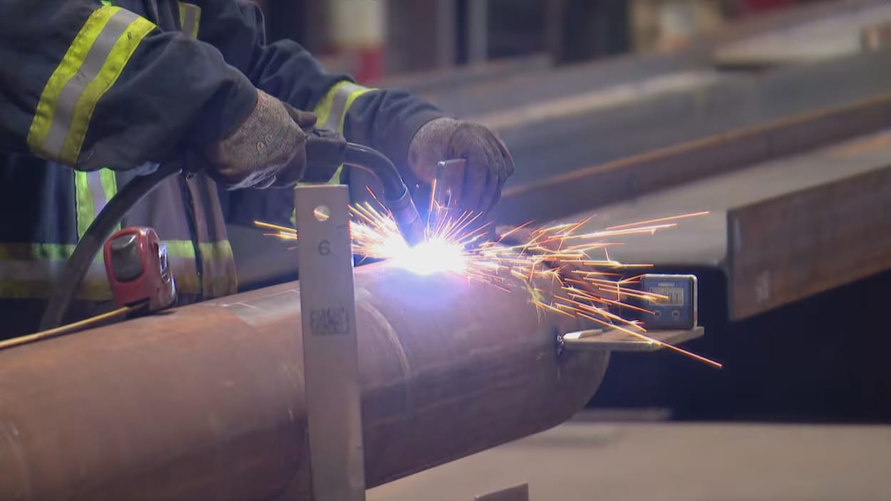 Tarifs douaniers: des mesures pour les entreprises locales