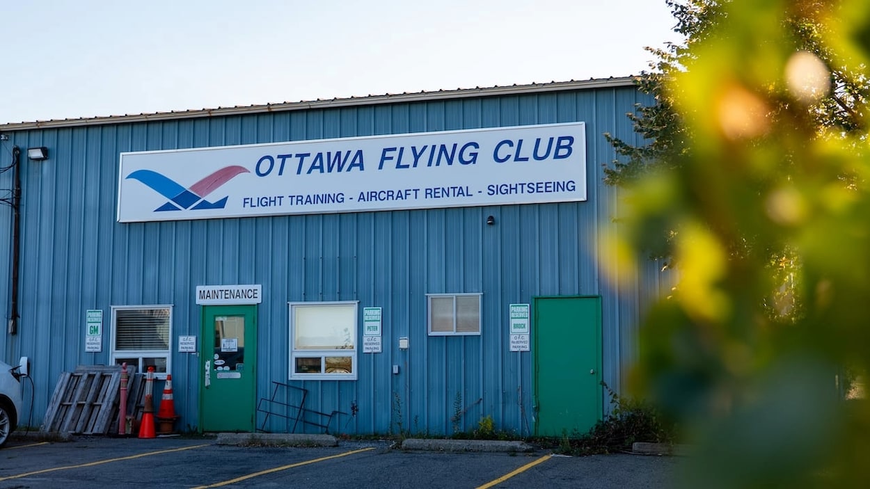 Un club d’aviation centenaire replie ses ailes à l’aéroport d’Ottawa