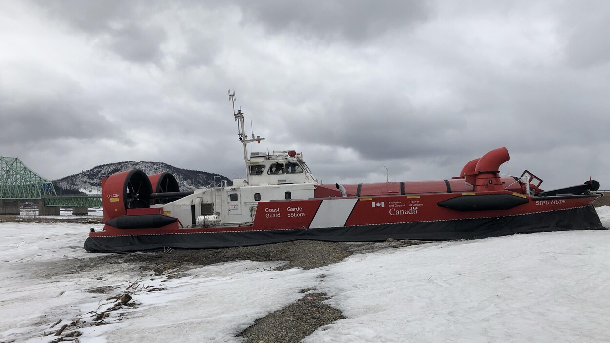 L'aéroglisseur à Pointe-à-la-Croix