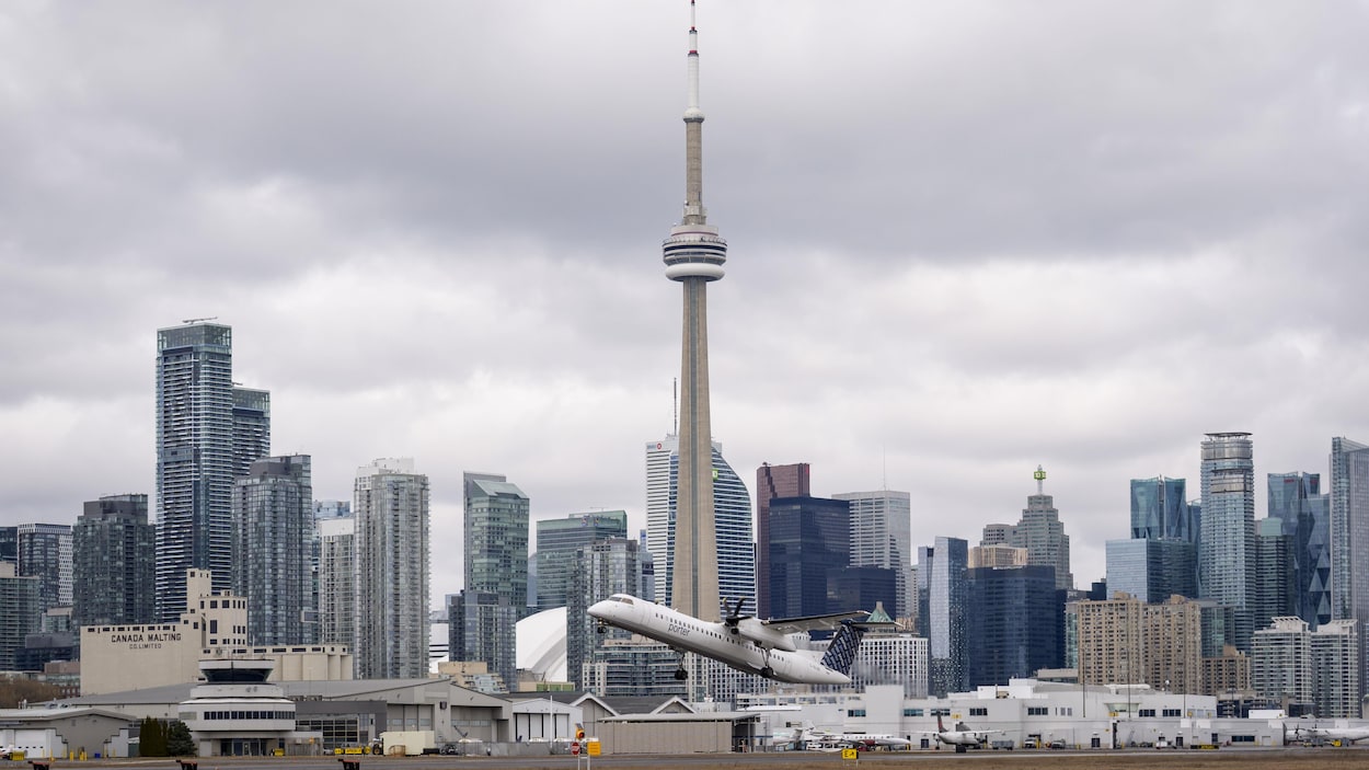 Jets à l’aéroport Billy Bishop : des députés fédéraux libéraux restent prudents