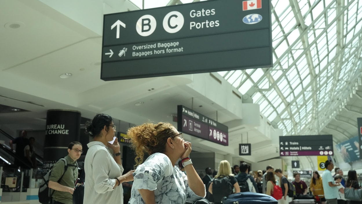 Plaintes des voyageurs aériens : Ottawa n’a pas l’intention de modifier son projet de loi