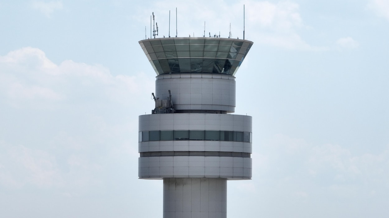 Le Canada aurait besoin de 200 contrôleurs aériens de plus, selon Nav Canada