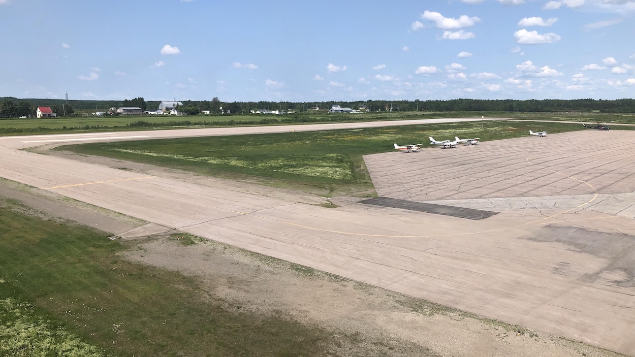 L'aéroport de Roberval.