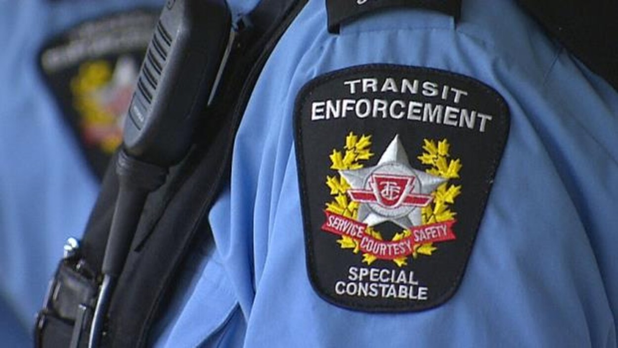 L'écusson d'un agent de sécurité de la CTT L'écusson d'un agent de sécurité de la CTT