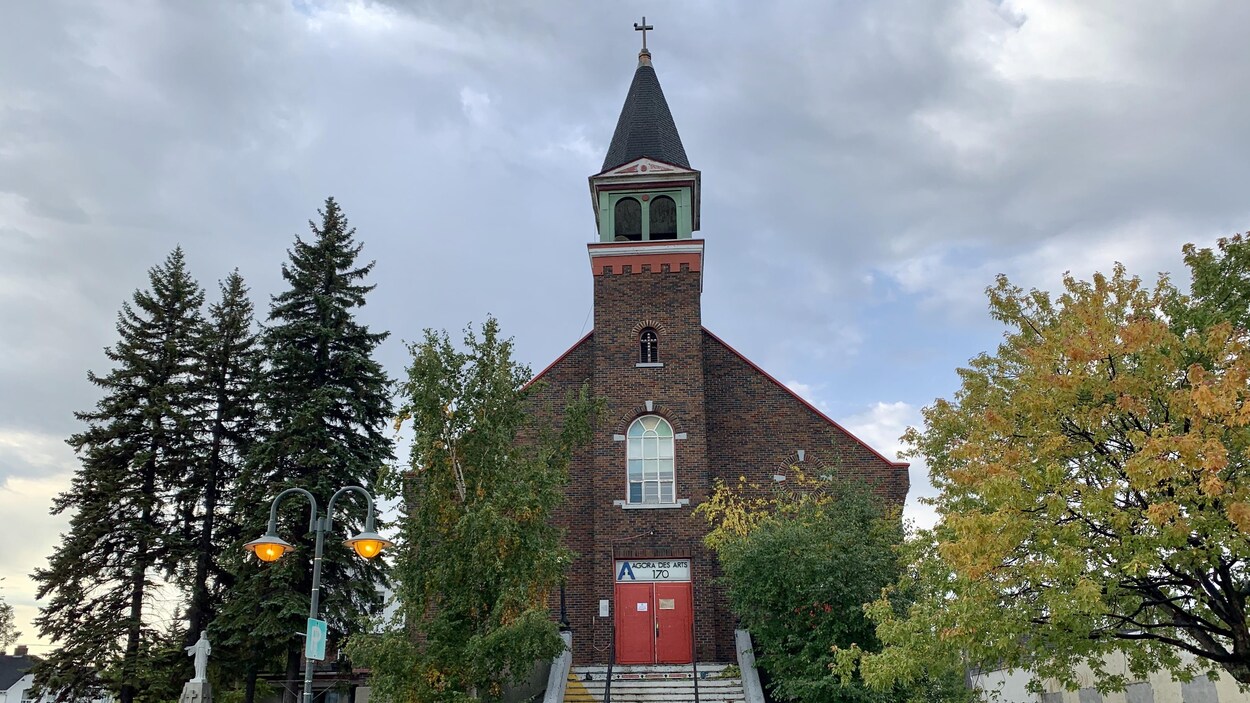 L'Agora des Arts est installée dans une ancienne église.