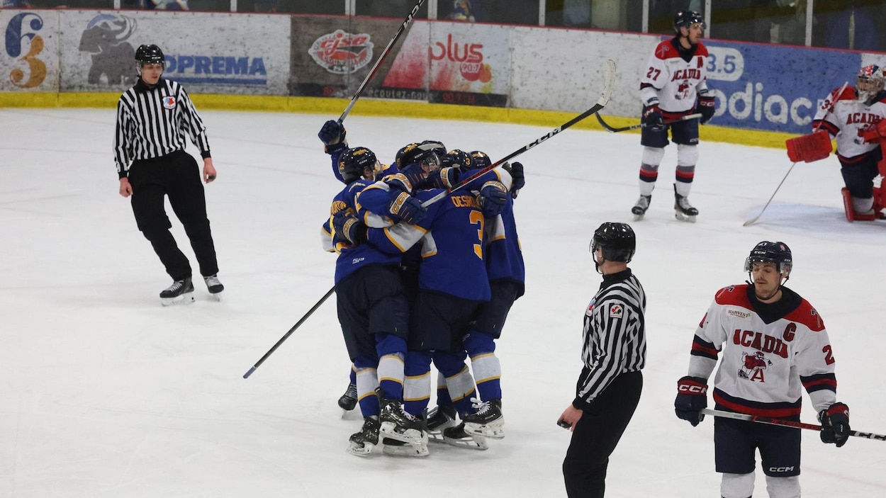 Les Aigles Bleus à une victoire de la finale du SUA