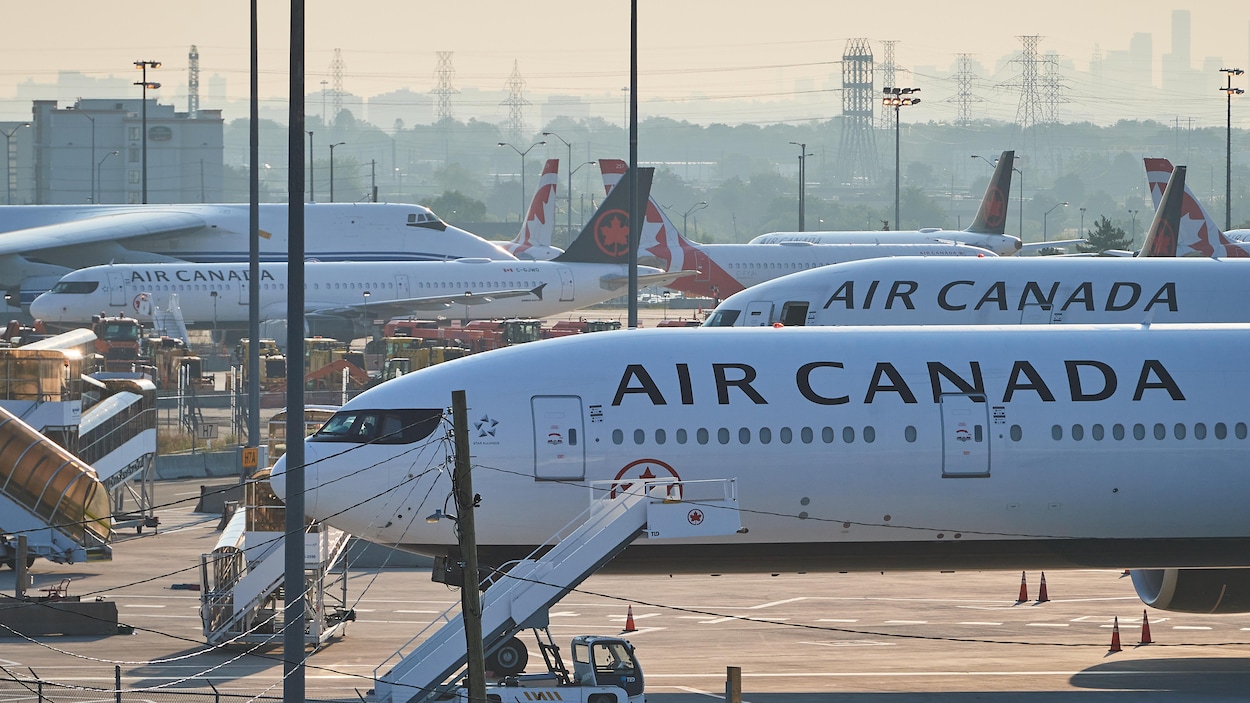 Collision à LaGuardia : les incursions de piste sont en hausse au Canada, alerte le BST