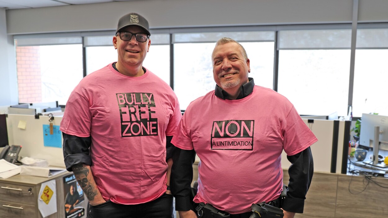 La police dit non à l’intimidation dans les écoles