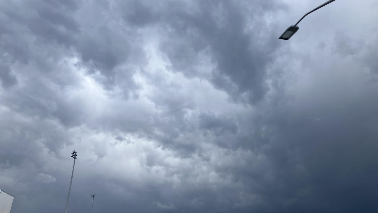 Plusieurs régions du Québec sont frappées par des avertissements d’orages violents