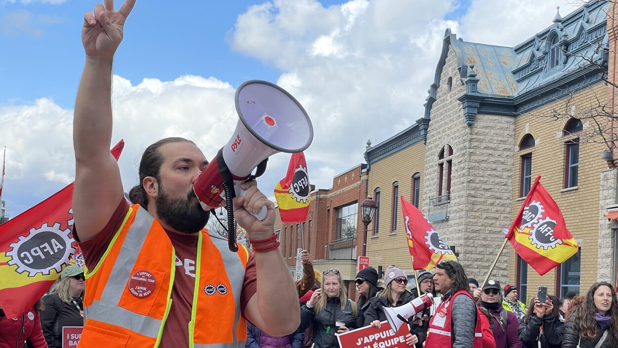 Pas le temps de couper dans la fonction publique, disent des syndicats
