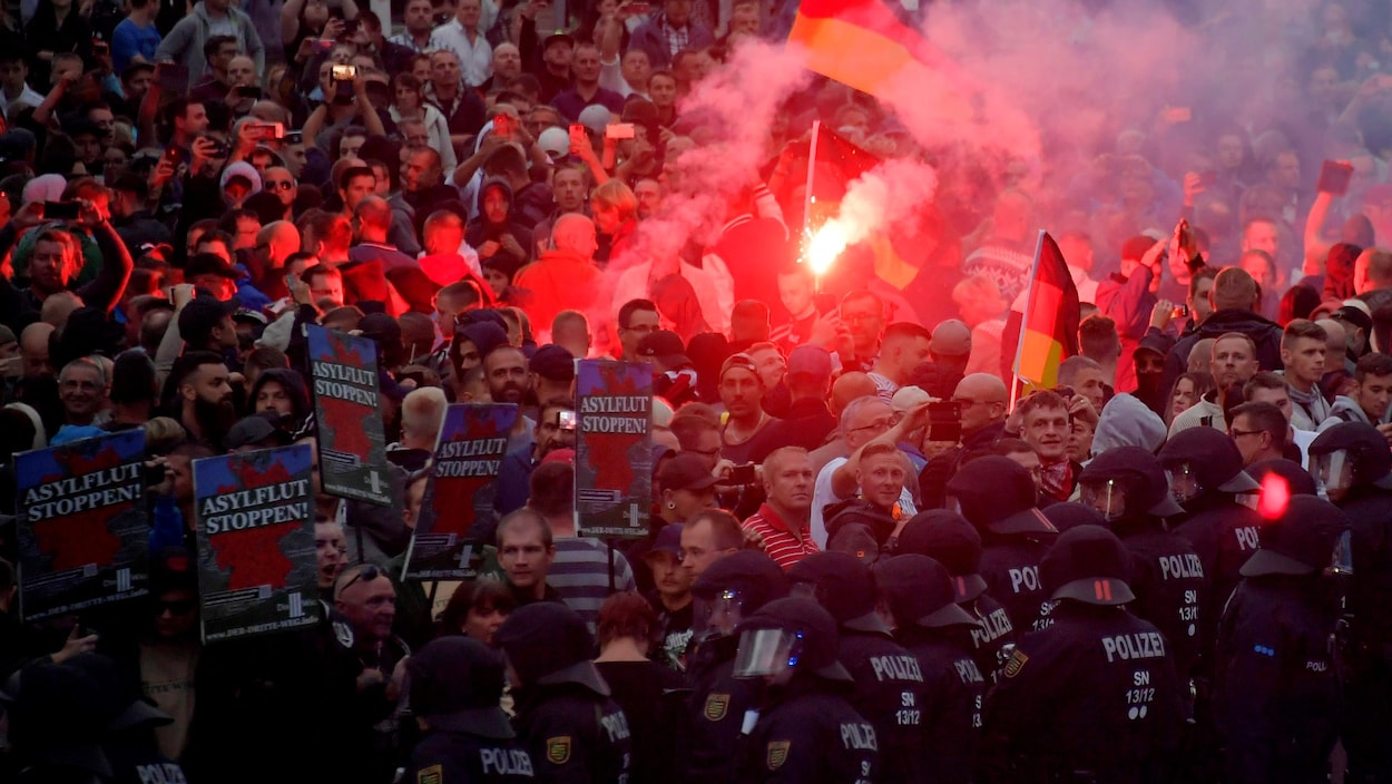 Manifestation d'extrême droite à Chemnitz, en Allemagne, après la mort violente d'un citoyen ce week-end.