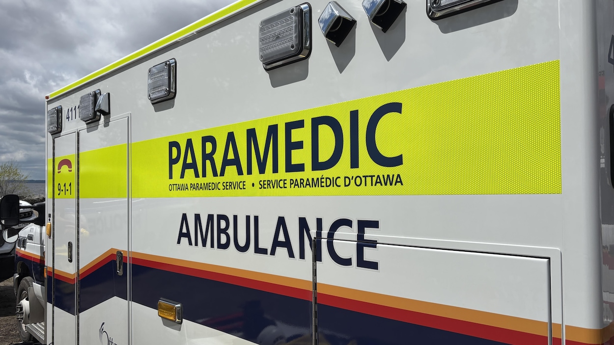Urgences critiques à Ottawa : les ambulanciers hors délai en 2025