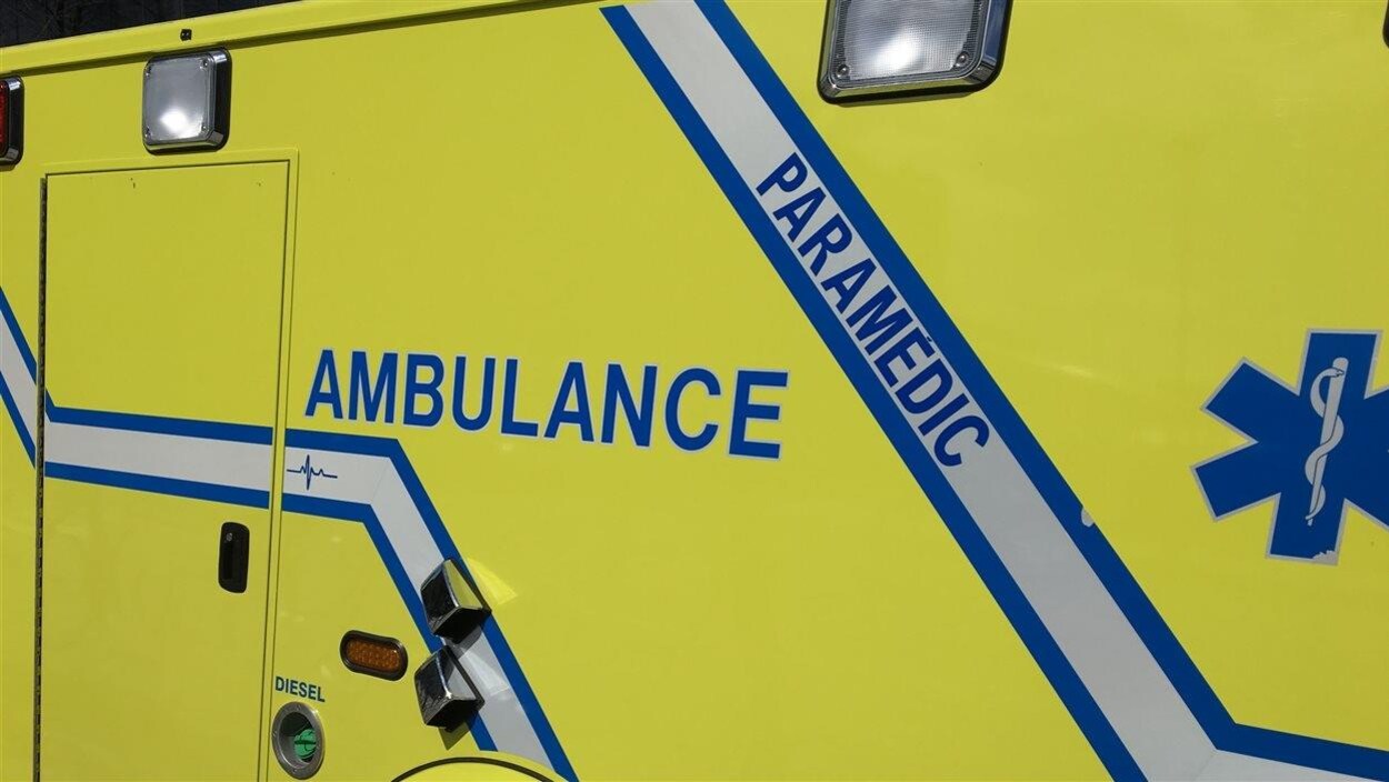Une ambulance Une ambulance