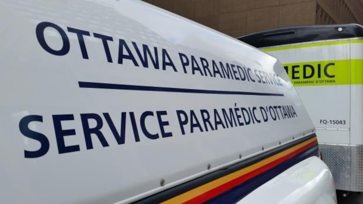Un véhicule du Service paramédic d'Ottawa Un véhicule du Service paramédic d'Ottawa