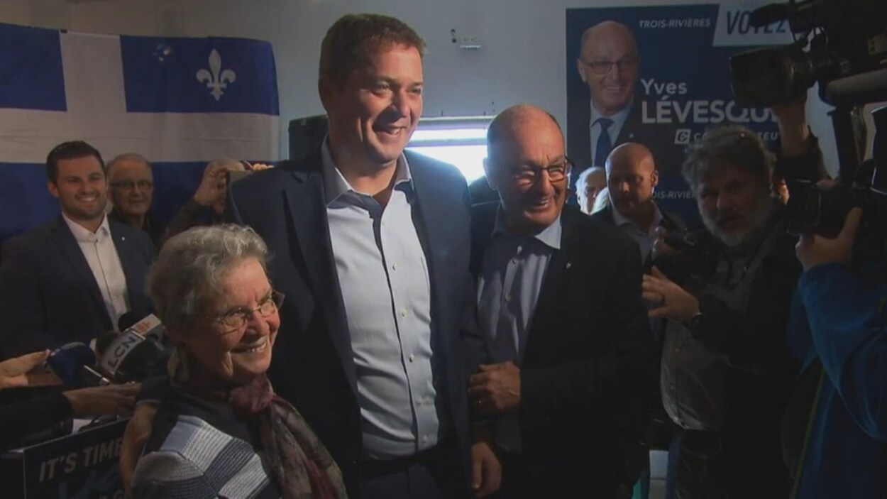 Andrew Scheer et Yves Lévesque prennent la pose