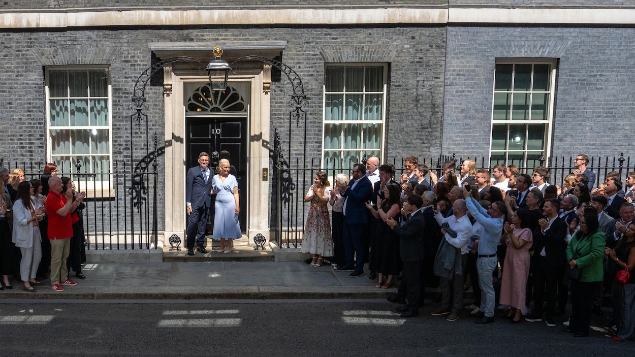 Andy Burnham s’installe à Downing Street et promet des mesures sociales