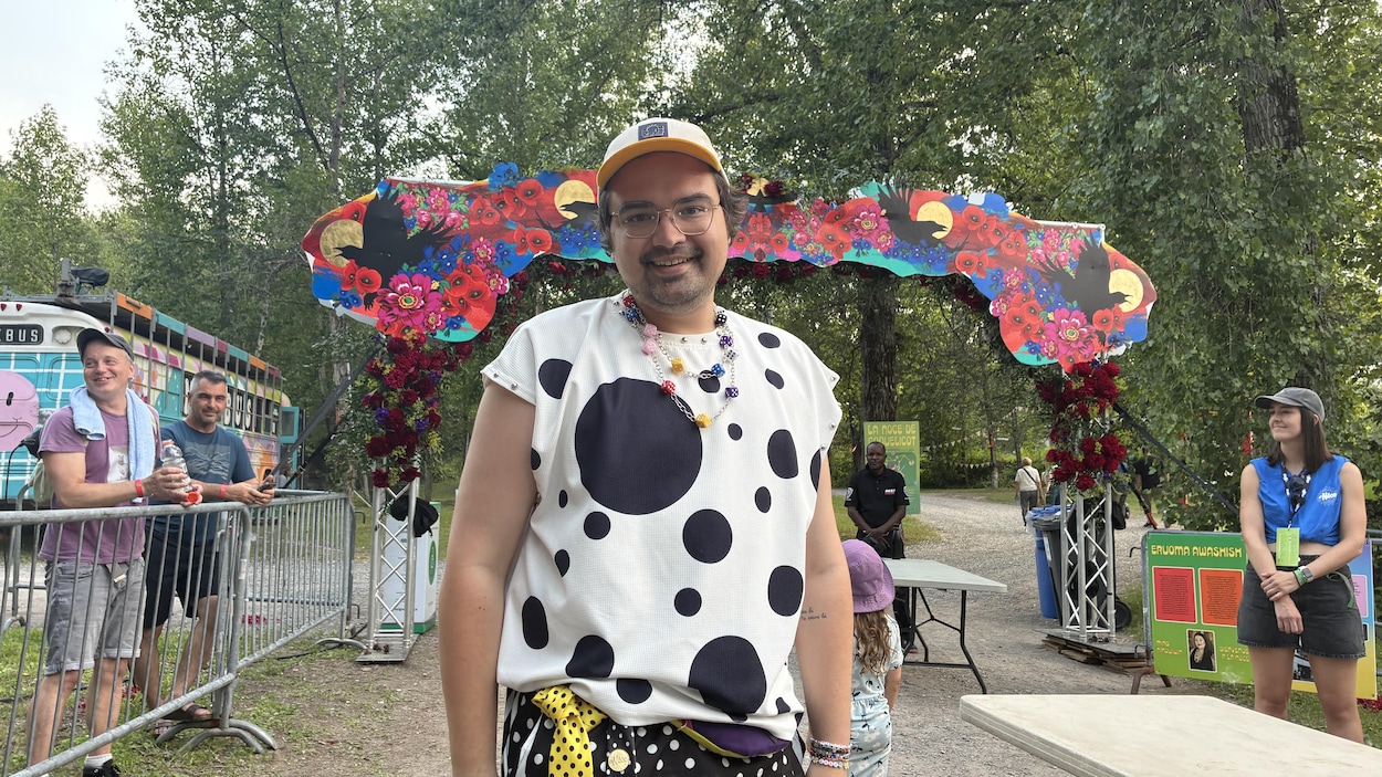 Il tente de battre le record du plus de festivals en un mois