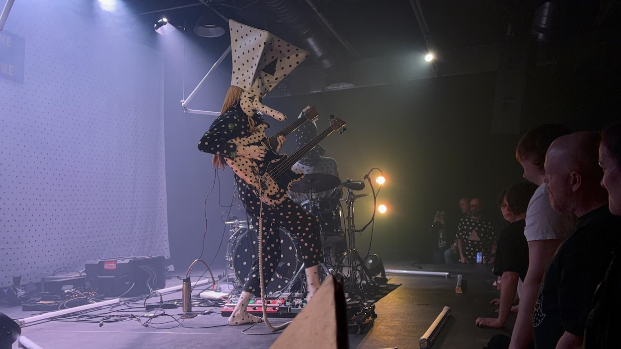 Angine de Poitrine de retour à la maison pour présenter son album