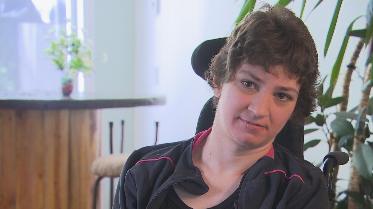 Anne-Sophie s'est fait voler sa bicyclette adaptée lundi. Anne-Sophie s'est fait voler sa bicyclette adaptée lundi.