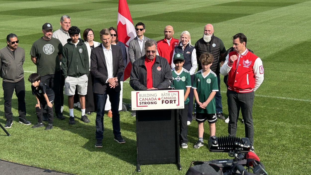 Ottawa investit 9,8 M$ pour construire un centre national d’entraînement de soccer