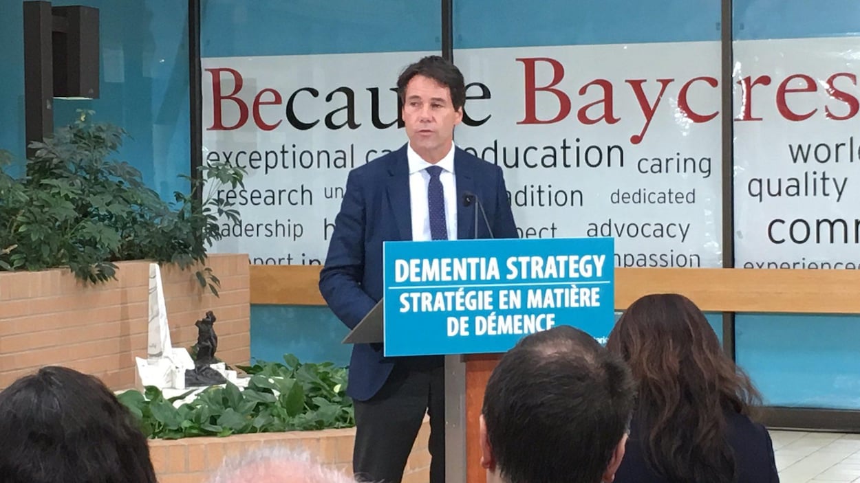 Le gouvernement investit 100 millions de dollars sur 3 ans pour développer une stratégie en matière de démence.