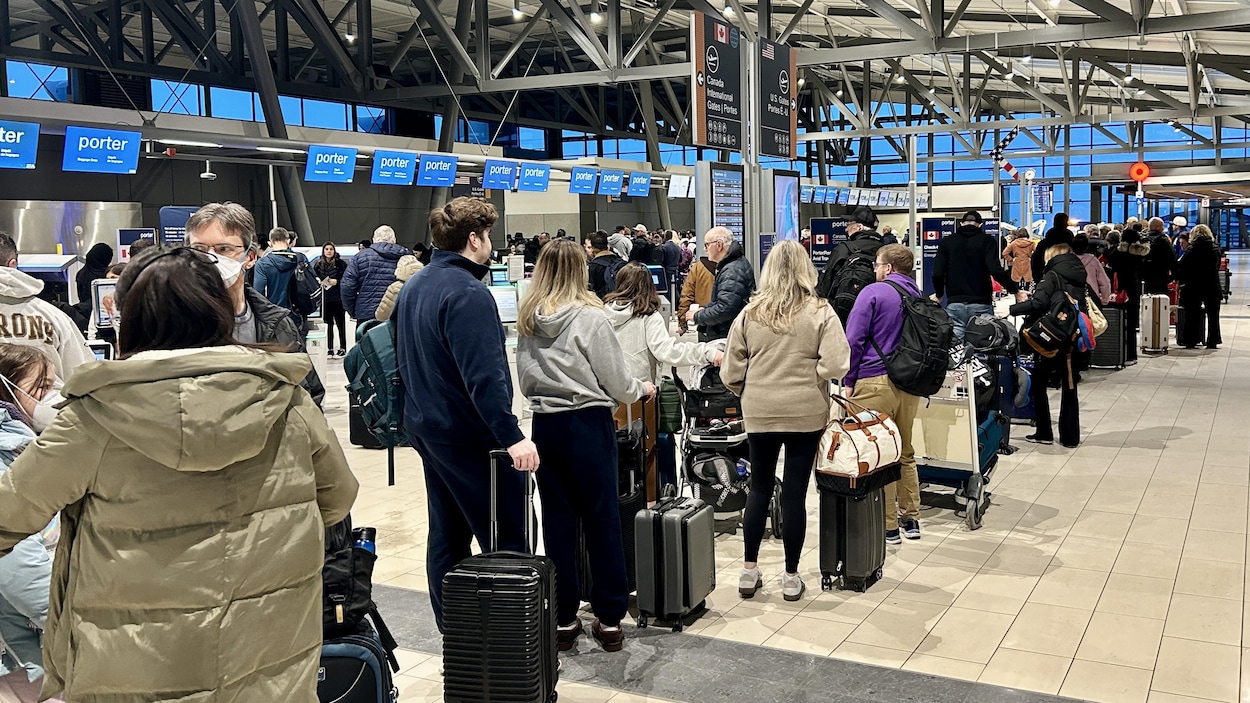 Des avions et des trains annulés à Ottawa en raison du verglas