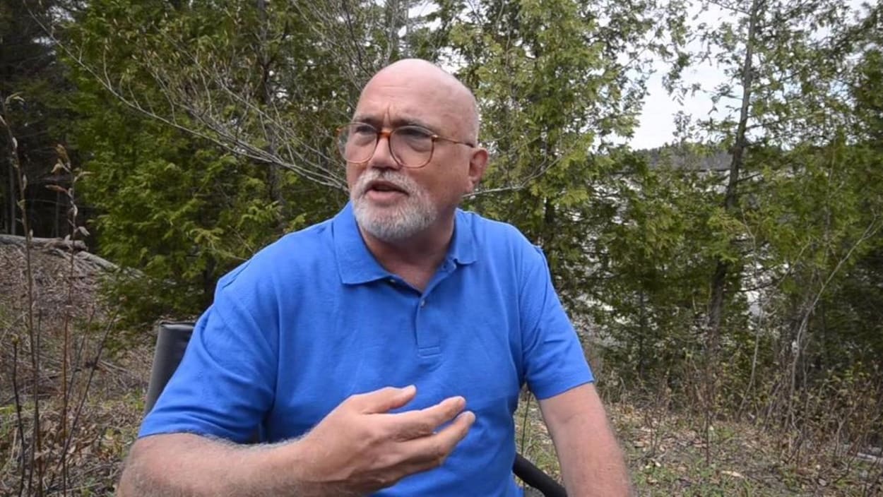 Anthony Hall, professeur à l'Université de Lethbridge. Anthony Hall, professeur à l'Université de Lethbridge.