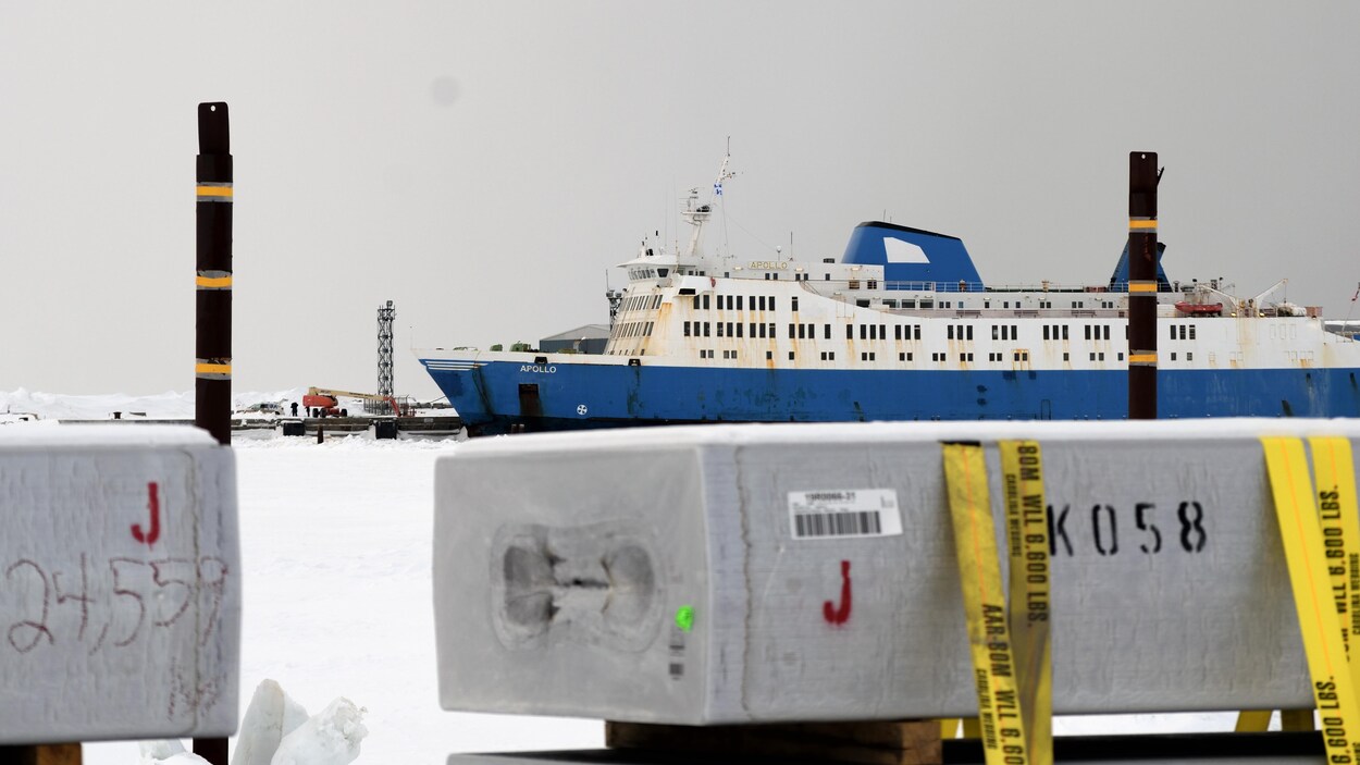L'Apollo est toujours amarré au quai de Matane.