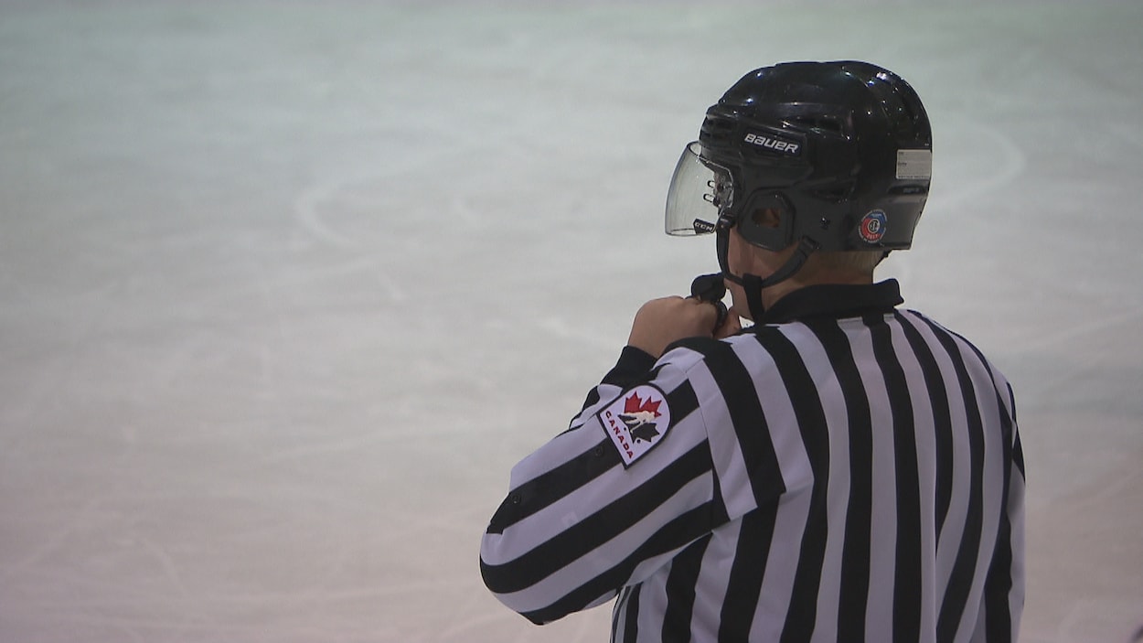 Des arbitres forcés de déclarer leurs revenus pourraient démissionner