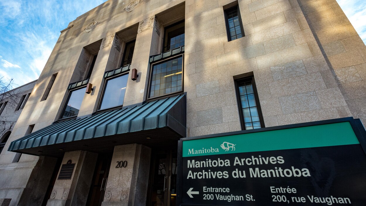 L'édifice des Archives du Manitoba vu de l'extérieur.