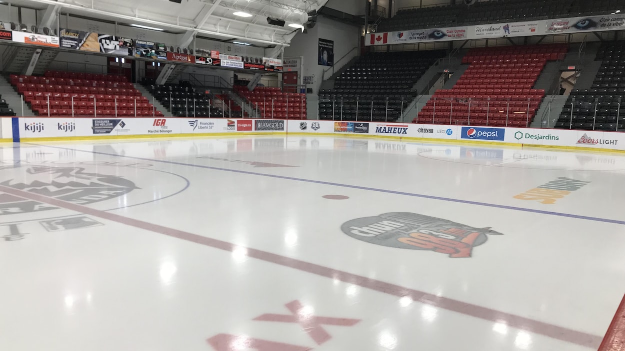 L'intérieur de l'aréna Iamgold où jouent les Huskies de Rouyn-Noranda.
