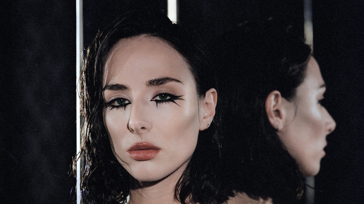 Ariane Roy sort les crocs sur Dogue, son deuxième album