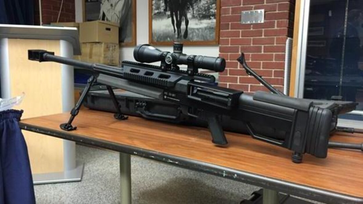 Ce fusil de calibre .50 est semblable à ce que les tireurs d'élite utilisent dans les champs de bataille.