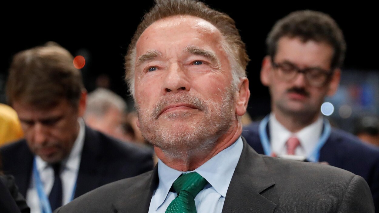 L'acteur Arnold Schwarzenegger dans la salle. L'acteur Arnold Schwarzenegger dans la salle.