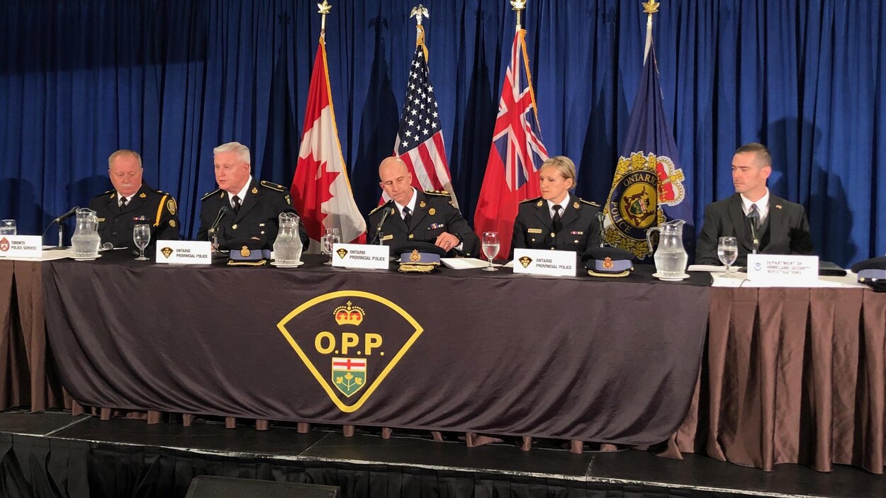 Une photo du point de presse de la police provinciale de l'Ontario à Vaughan.