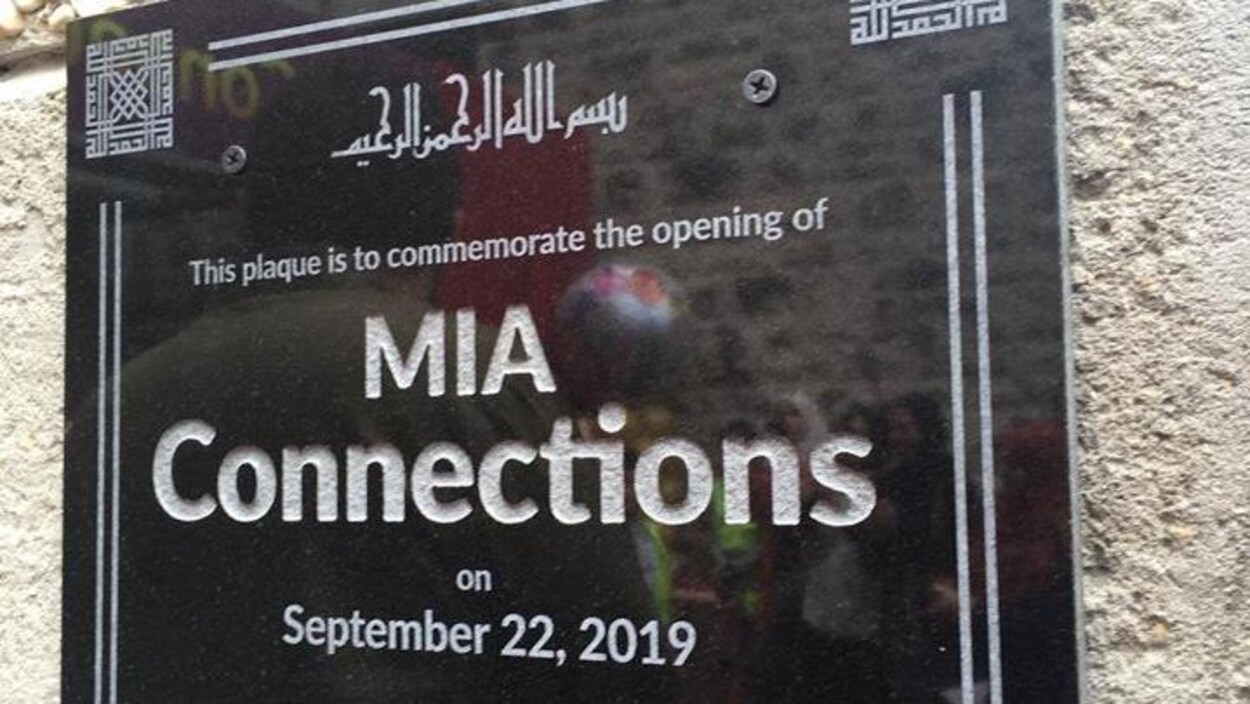 Une plaque commémorative pour les 50 ans de l'association.