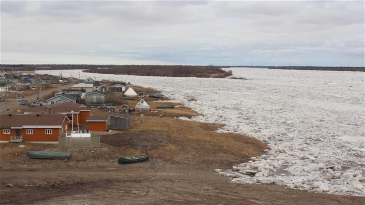 La Première Nation d'Attawapiskat, située près de la baie James.