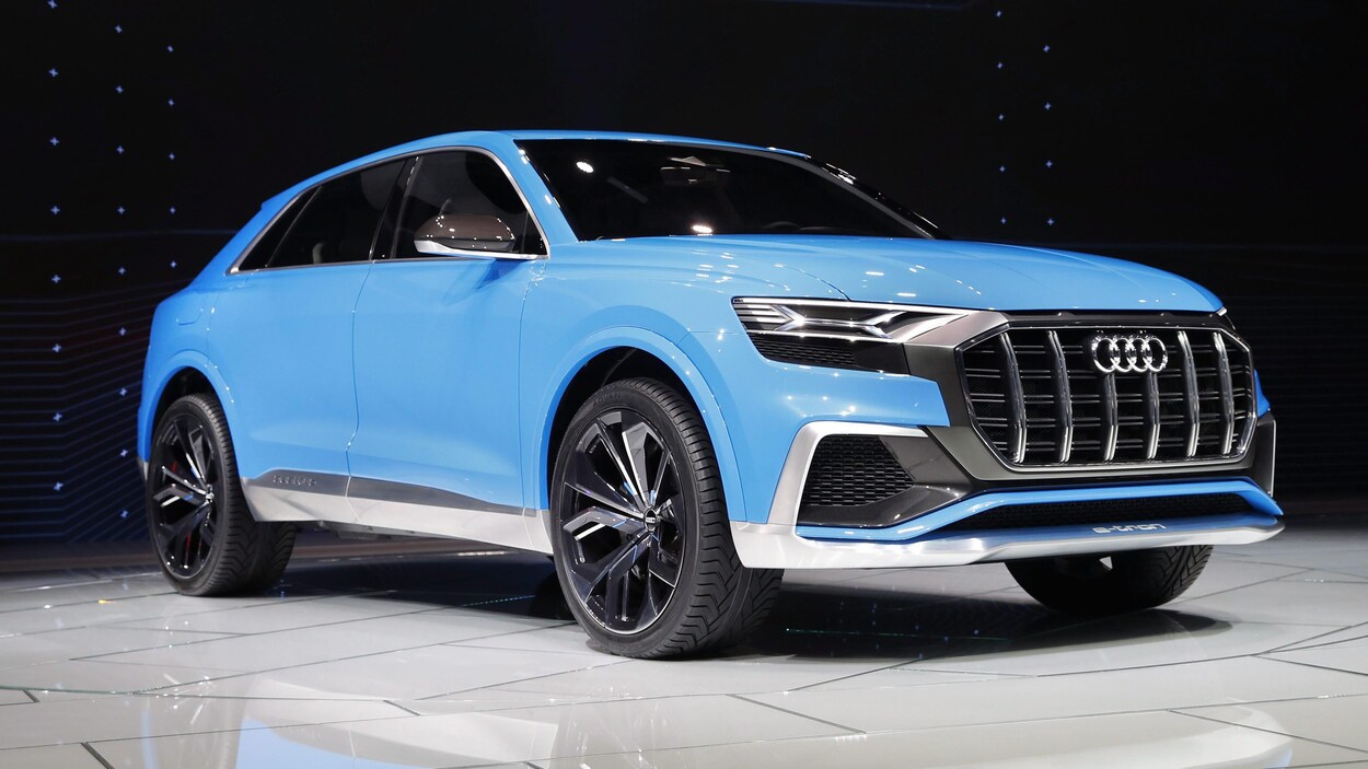 Une Audi Q8 lors d'une exposition.
