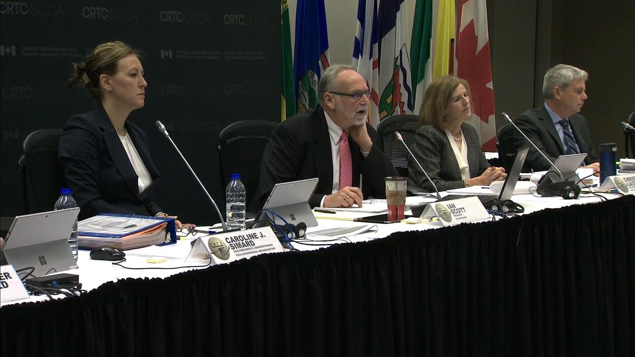 Les audiences du CRTC ordonnées par le gouvernement ont débuté lundi.