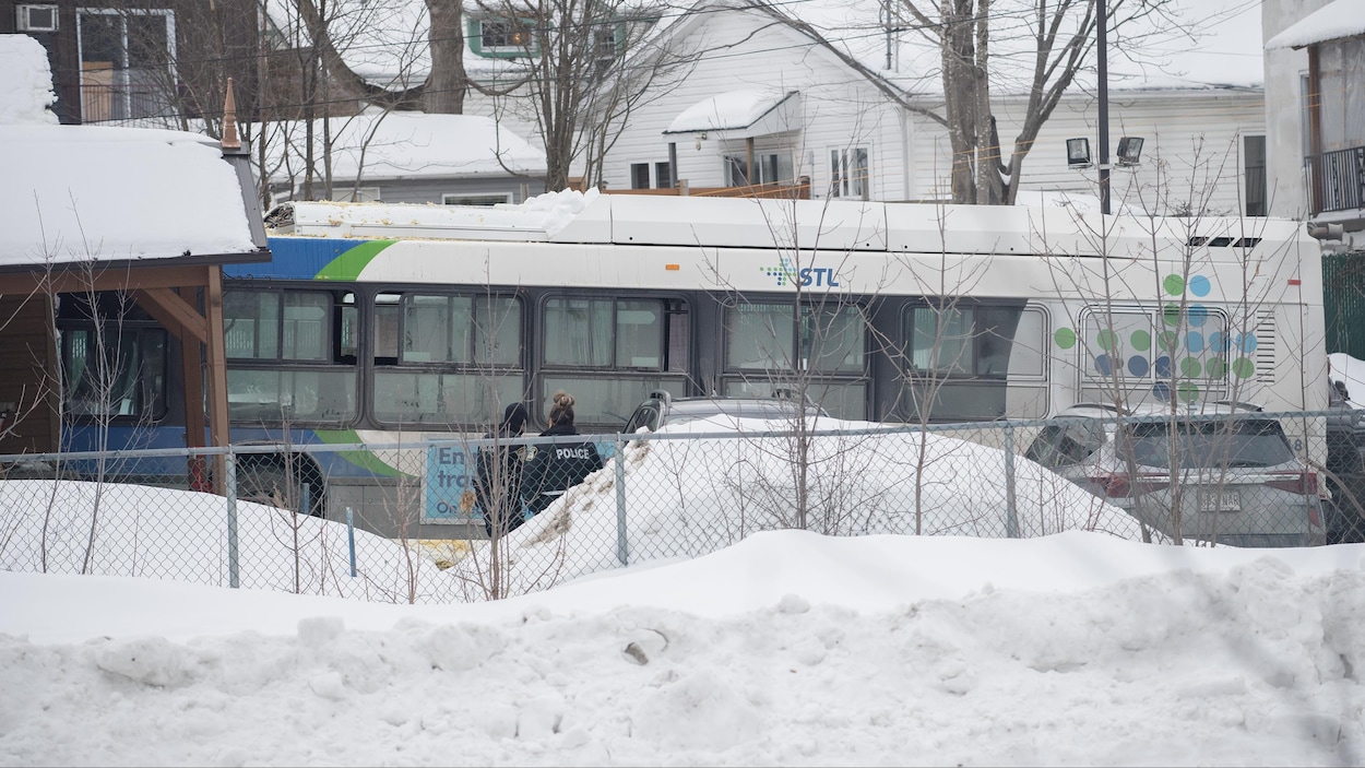 Tragédie à Laval le conducteur accusé des meurtres prémédités de deux