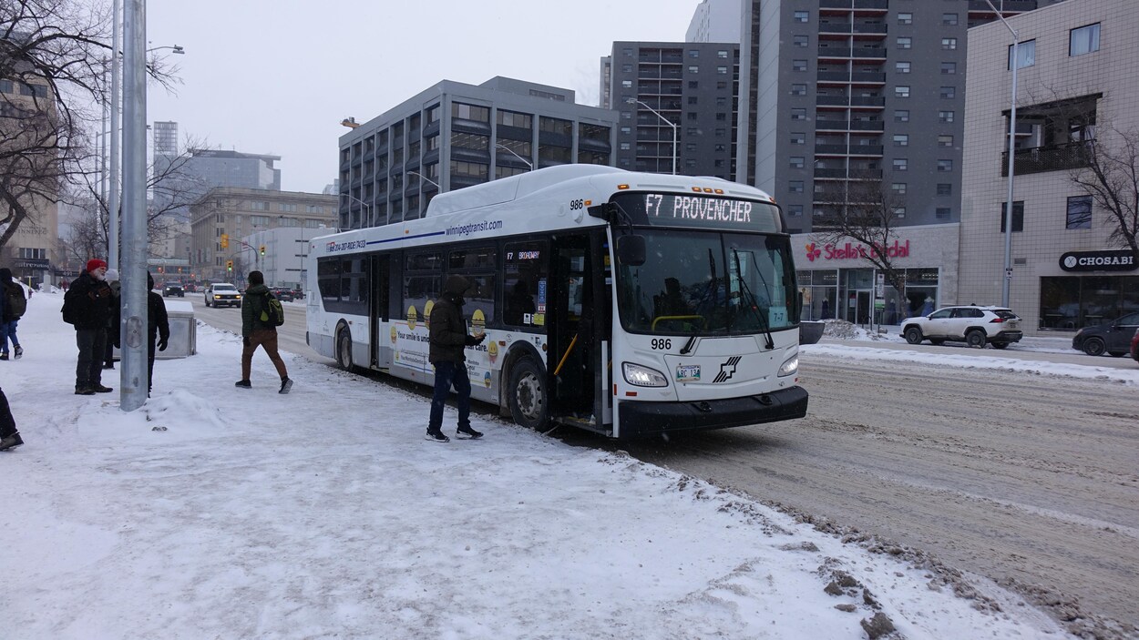 Le milieu scolaire salue la gratuité du transport en commun pour les jeunes