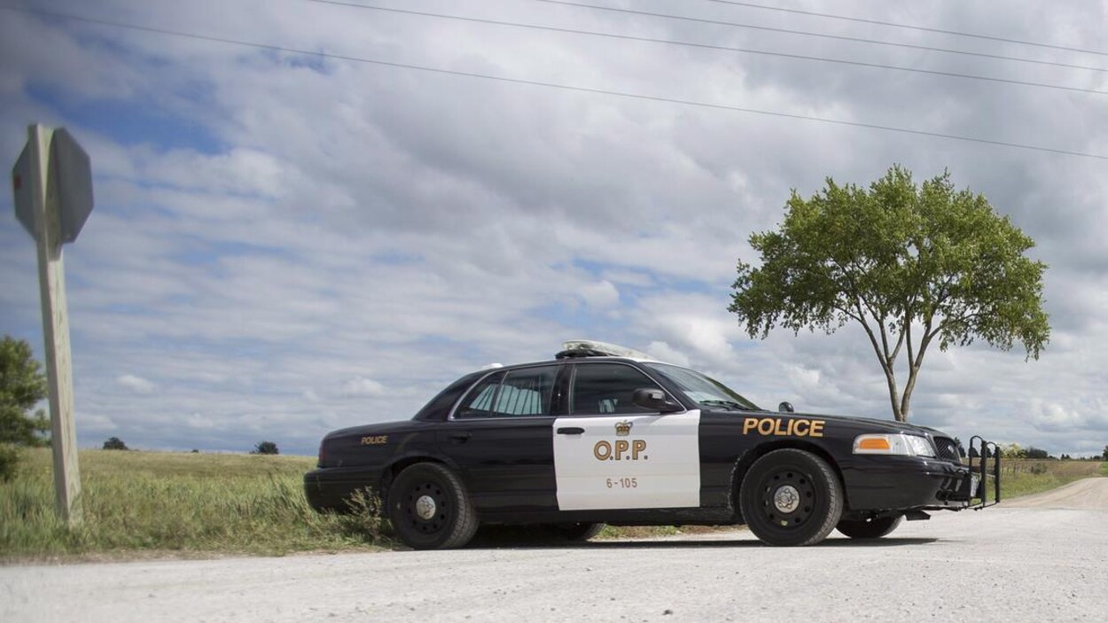 Une autopatrouille de la Police provinciale de l'Ontario Une autopatrouille de la Police provinciale de l'Ontario