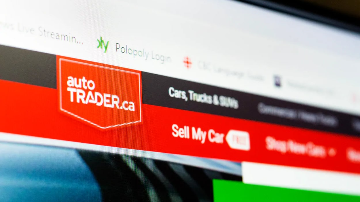 Page d'accueil du site autoTRADER.ca sur un écran d'ordinateur.