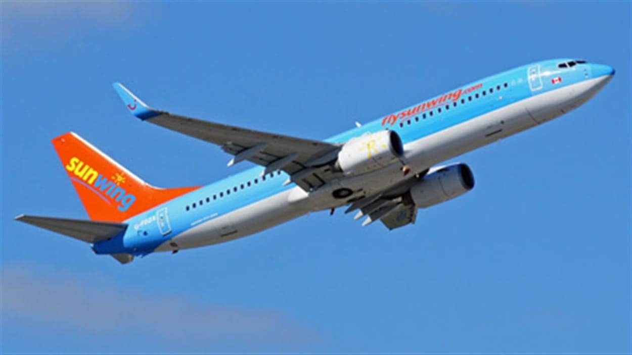 Un avion de la compagnie Sunwing Un avion de la compagnie Sunwing