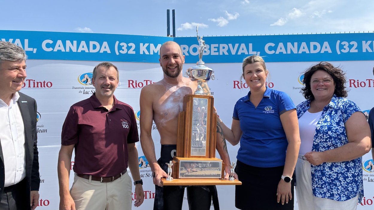 Axel Reymond remporte la 72e Traversée internationale du lac Saint-Jean