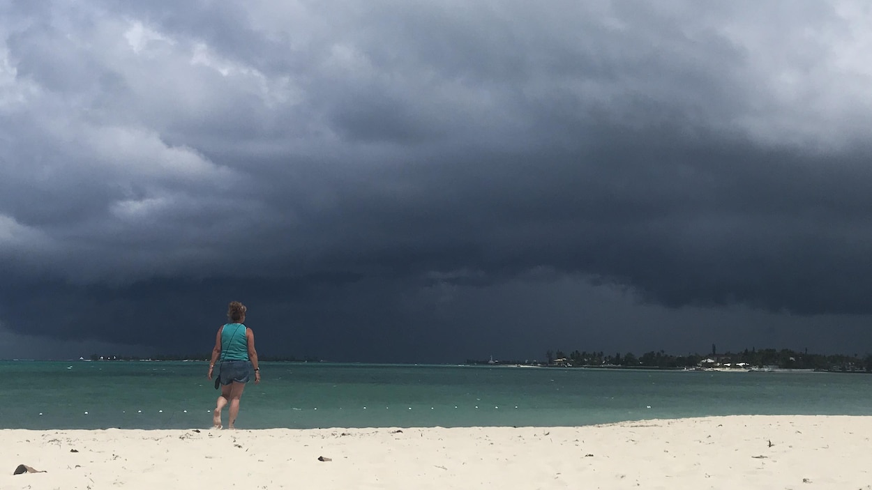 Après Louragan Dorian La Tempête Humberto Souffle Sur Les