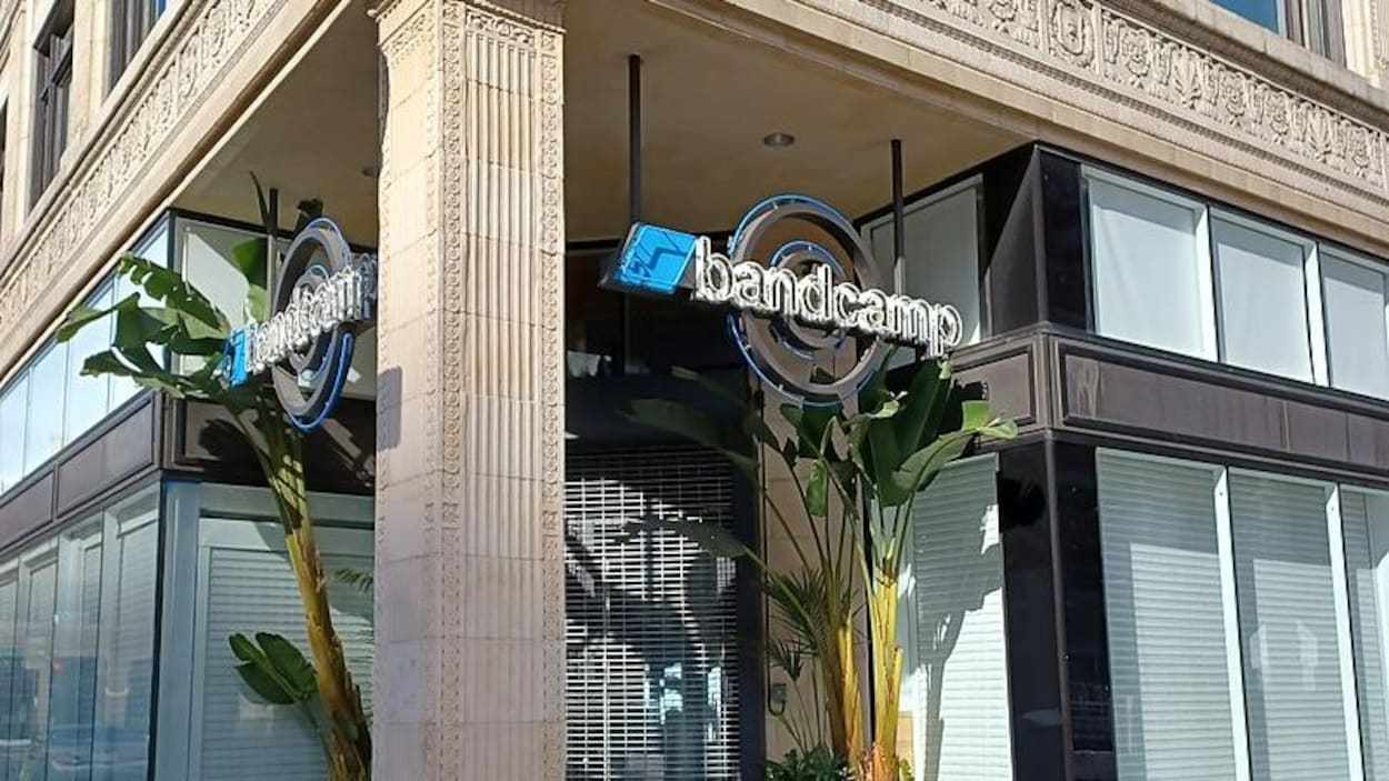 La plateforme Bandcamp bannit la musique générée par l’intelligence artificielle